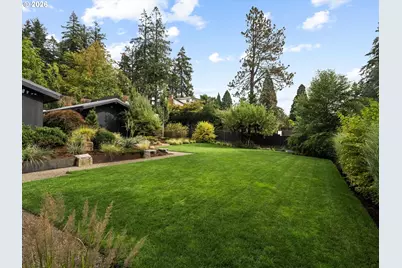 942 S Palatine Hill Rd, Portland, OR 97219 - Photo 47