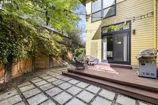 5115 S Corbett Ave, Portland, OR 97239 - Photo 17