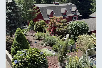 17769 Rainbow Rock Rd, Brookings, OR 97415 - Photo 15