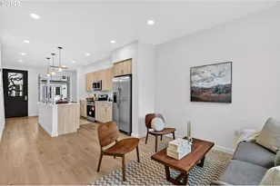 7216 NE Going St, Portland, OR 97218 - Photo 17