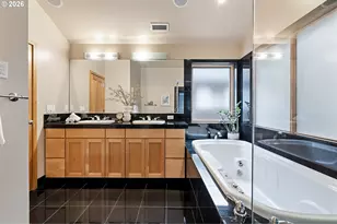 2419 NW Thurman St, Portland, OR 97210 - Photo 31