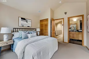 2419 NW Thurman St, Portland, OR 97210 - Photo 35