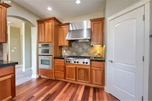 8689 SW 71St Terrace, Portland, OR 97223 - Photo 11