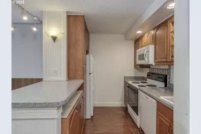 45 Eagle Crest Dr #206, Lake Oswego, OR 97035 - Photo 15