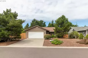 49 Park Village Dr, Florence, OR 97439 - Photo 1