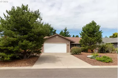 49 Park Village Dr, Florence, OR 97439 - Photo 3