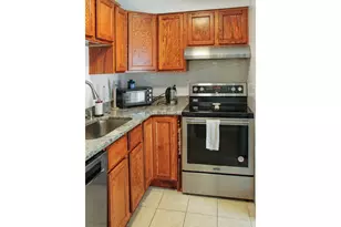 2217 Hawkins Ln, Eugene, OR 97405 - Photo 9