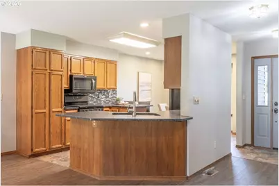 809 Sieverkropp Dr, Hood River, OR 97031 - Photo 17