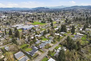 860 N Van Duyn St, Eugene, OR 97401 - Photo 13