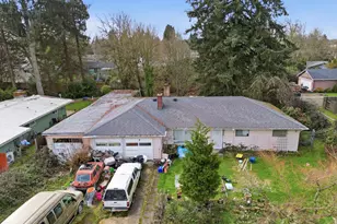860 N Van Duyn St, Eugene, OR 97401 - Photo 17