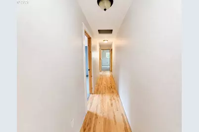 2145 SE 141st Ave, Portland, OR 97233 - Photo 11