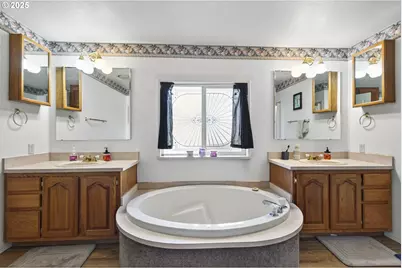 1316 Sunny Ct, Sutherlin, OR 97479 - Photo 27