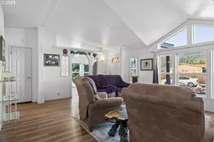 1316 Sunny Ct, Sutherlin, OR 97479 - Photo 17