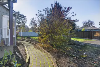 1316 Sunny Ct, Sutherlin, OR 97479 - Photo 37