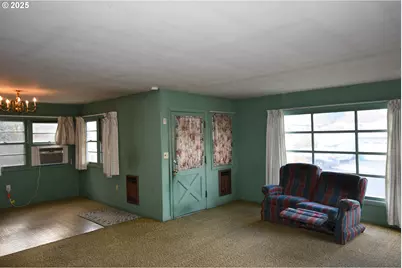 1300 View Ct, The Dalles, OR 97058 - Photo 9