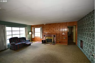 1300 View Ct, The Dalles, OR 97058 - Photo 11