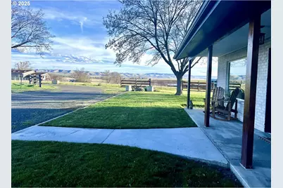 71176 Tutuilla Creek Rd, Pendleton, OR 97801 - Photo 9