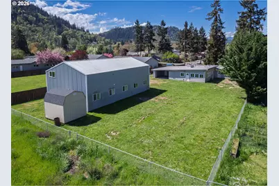 255 Shady Dr, Roseburg, OR 97471 - Photo 29