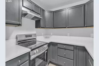 9257 SE Clinton St #404, Portland, OR 97266 - Photo 13