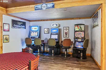 10786 Highway 126, Mapleton, OR 97453 - Photo 15