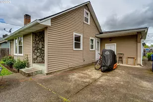 340 W M St, Springfield, OR 97477 - Photo 3