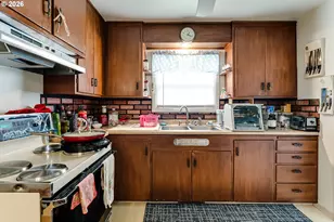 340 W M St, Springfield, OR 97477 - Photo 11