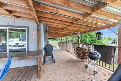 95240 Brewster Ln, Myrtle Point, OR 97458 - Photo 5