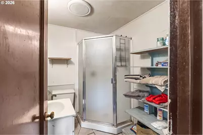 95240 Brewster Ln, Myrtle Point, OR 97458 - Photo 21