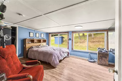 95240 Brewster Ln, Myrtle Point, OR 97458 - Photo 15