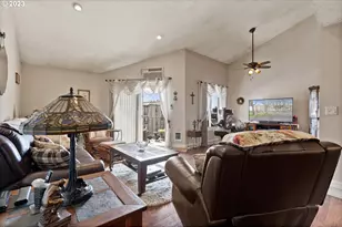 5565 E Evergreen Blvd, Vancouver, WA 98661 - Photo 5