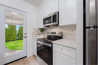 6861 N Sky St, Portland, OR 97203 - Photo 15