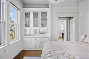 839 SW Green Ave, Portland, OR 97205 - Photo 11