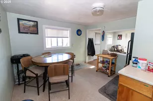 1667 30th St, Florence, OR 97439 - Photo 7