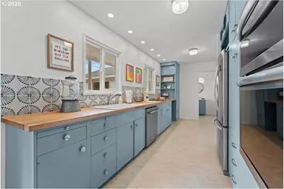 721 SE 135th Ave, Portland, OR 97233 - Photo 11