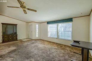 1145 SW Cypress St, McMinnville, OR 97128 - Photo 9
