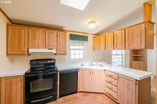 1145 SW Cypress St, McMinnville, OR 97128 - Photo 13