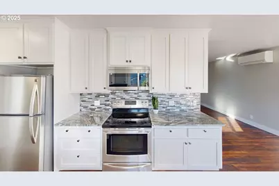 425 Memory Ln, Brookings, OR 97415 - Photo 11