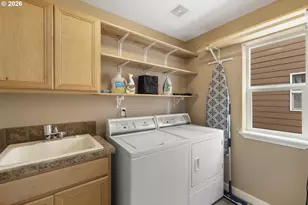 131 SW Oliver Ct, Dundee, OR 97115 - Photo 25