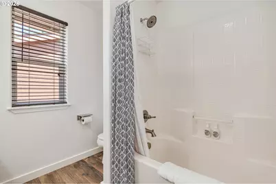 131 SW Oliver Ct, Dundee, OR 97115 - Photo 17