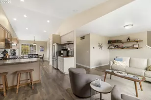 131 SW Oliver Ct, Dundee, OR 97115 - Photo 11