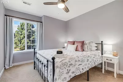 131 SW Oliver Ct, Dundee, OR 97115 - Photo 15