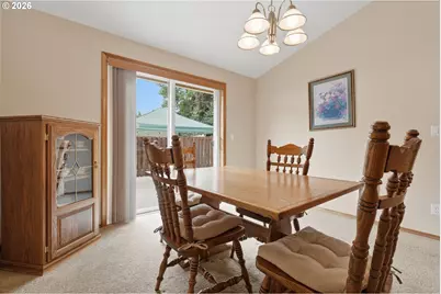 1528 SW Harbor Dr, McMinnville, OR 97128 - Photo 9