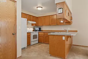 1528 SW Harbor Dr, McMinnville, OR 97128 - Photo 7