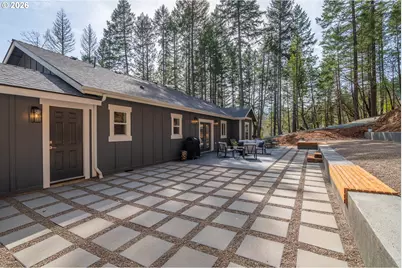 322 Round Prairie Rd, Wilderville, OR 97543 - Photo 27