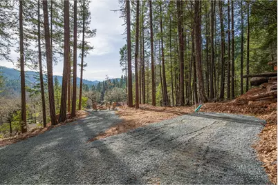 322 Round Prairie Rd, Wilderville, OR 97543 - Photo 33