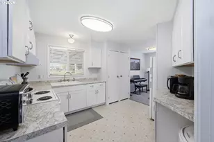 1199 N Terry St, Eugene, OR 97402 - Photo 7