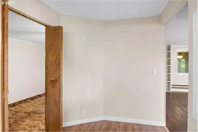 1564 NW Spray Ct, Roseburg, OR 97471 - Photo 7