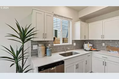 3674 SW Binford Ave, Gresham, OR 97080 - Photo 3