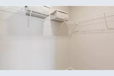 3674 SW Binford Ave, Gresham, OR 97080 - Photo 9