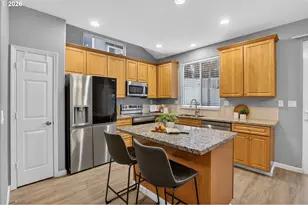 20464 Hoodview Ave, West Linn, OR 97068 - Photo 9